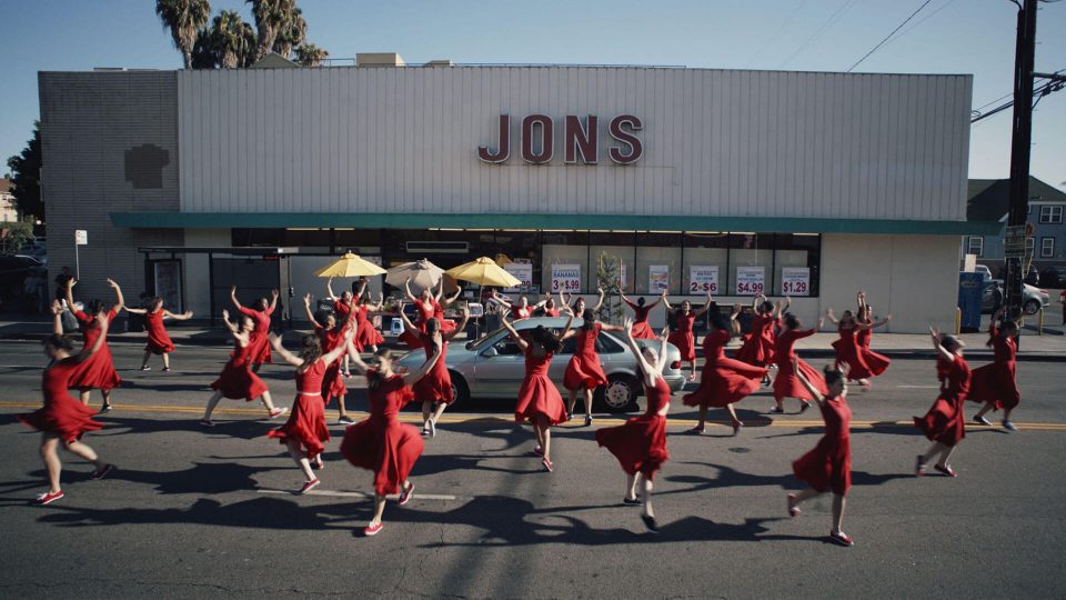 "Summertime" de Carlos Lopez Estrada