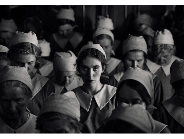 fille aiguille 1.jpg