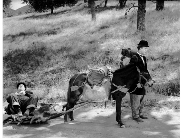 laurel et hardy au far west.jpg