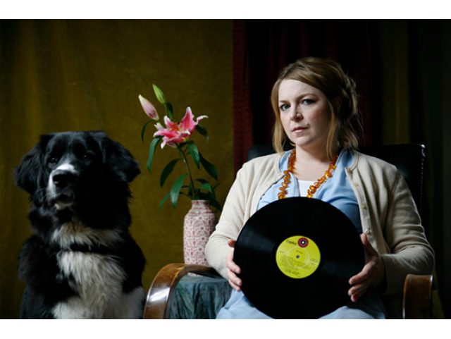 woman gramophone 1.jpg