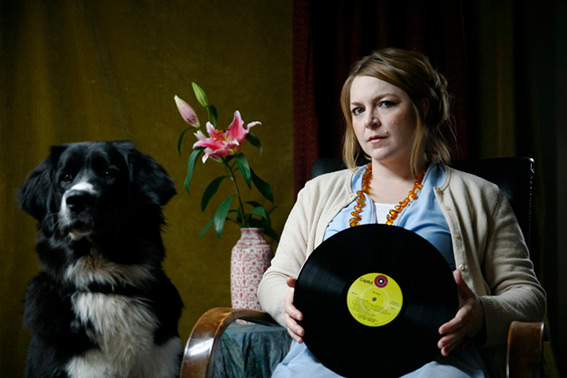 woman gramophone 1.jpg
